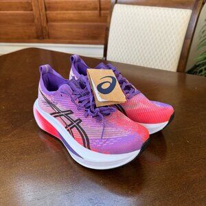 NWT Asics Megablasts Women's Size 8 Men's Size 6.5